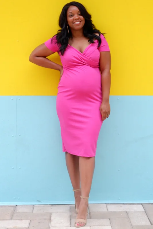 Maternity dress for a coastal vacation Magenta Solid Off Shoulder Maternity Fitted Dress Maternity dress for a coastal vacation Magenta Solid Off Shoulder Maternity Fitted Dress