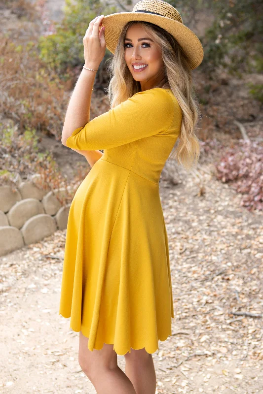 Bohemian style maternity dress for beach weddings Mustard Solid Scalloped Hem Maternity Dress Bohemian style maternity dress for beach weddings Mustard Solid Scalloped Hem Maternity Dress